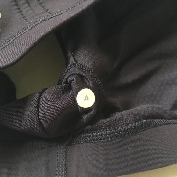 Lululemon Sports Bra - Black Swan - Picture 4 of 4